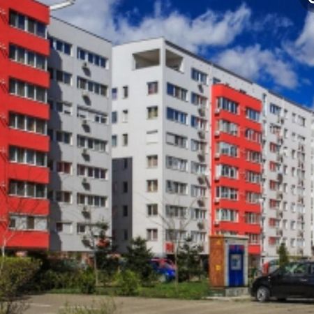 Arad Chic Apartament Uta Buitenkant foto