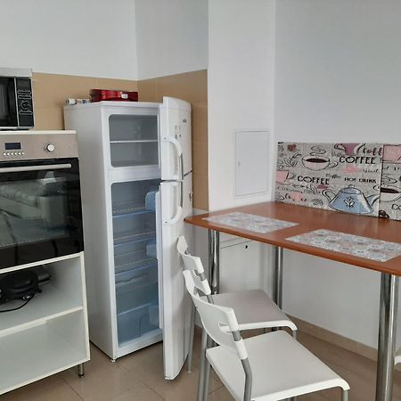 Arad Chic Apartament Uta Buitenkant foto
