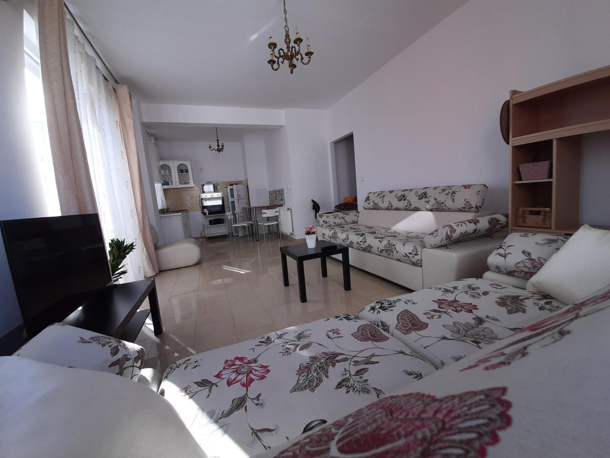 Arad Chic Apartament Uta Buitenkant foto